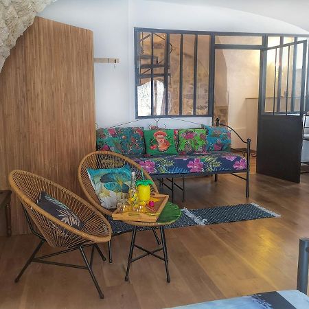 Pour Les Amoureux Des Vieilles Pierres Poussan Exterior foto